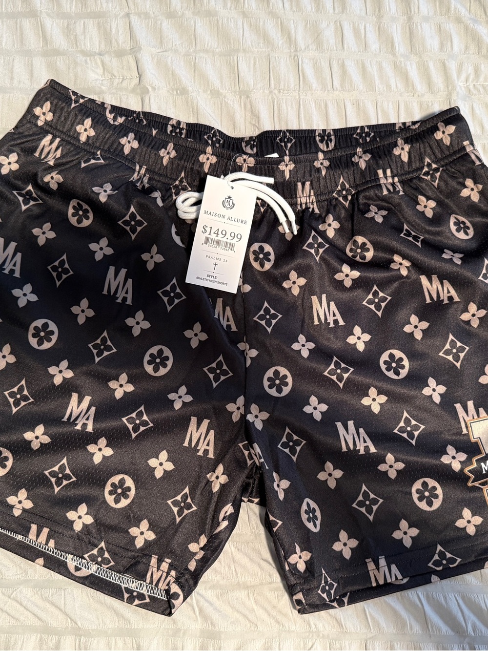 🔥 Brand New Maison Allure Streetwear Shorts 🔥